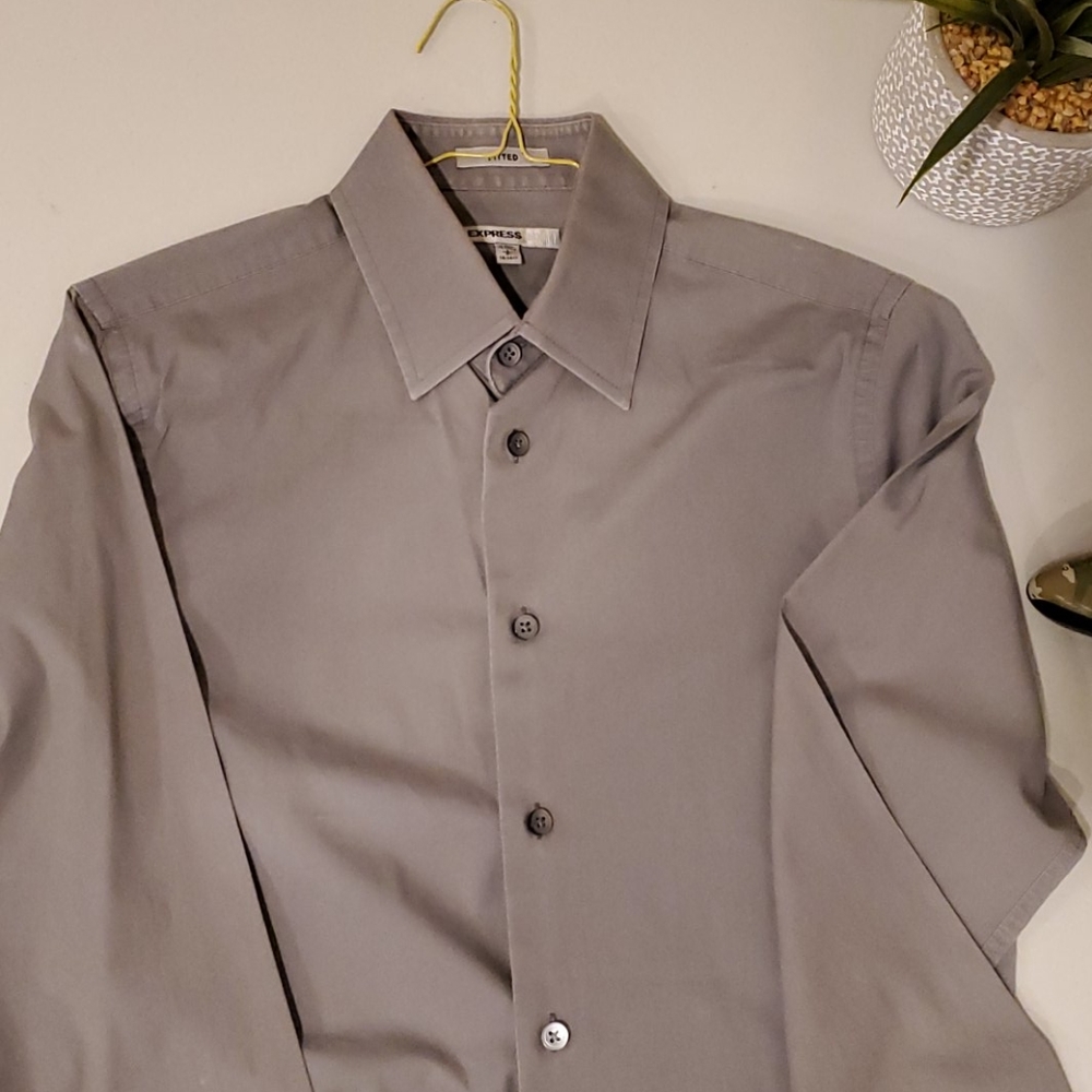 Express 1MX Cotton 2 Shirts 👕 👕 - Picture 2 of 15